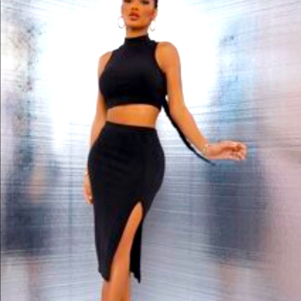 knitted slit skirt and crop top